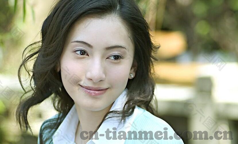 亚洲人妻乱论在线-亚洲家庭文化与网络现象的多元视角，对亚洲人妻乱论在线的理性探讨